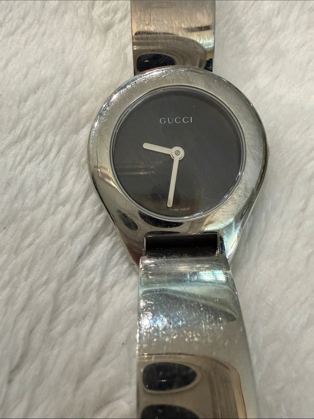 Gucci Silver and Black Women's Stainless Steel Bracelet Watch